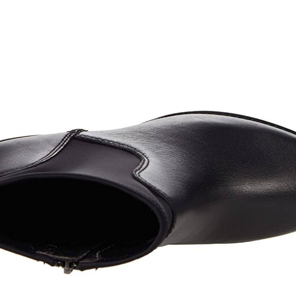 UGG Australia  Amathea Waterproof Leather Boots Black US 9 - Picture 14 of 15